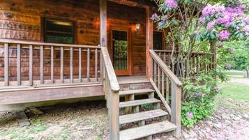 Cabin, 2 Bedrooms | Exterior