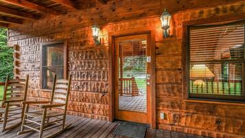 Cabin, 2 Bedrooms | Terrace/patio