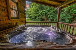 Cabin, 2 Bedrooms | Outdoor spa tub