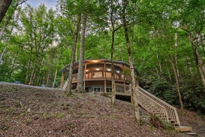 Exterior - Dream Catcher 1 Bedroom Home by RedAwning (Townsend)