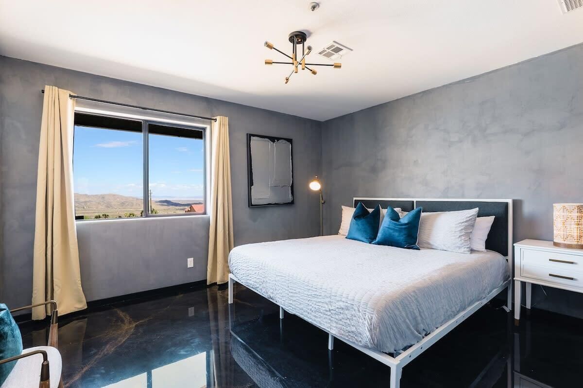 3 habitaciones, tabla de planchar con plancha y wifi gratis 