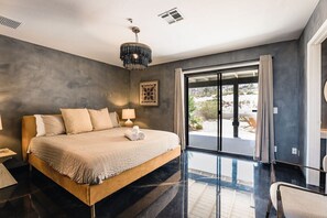 3 bedrooms, iron/ironing board, free WiFi, bed sheets - @ Marbella Lane - Zen-like Ambiance 3BR Home in JT (Joshua Tree)