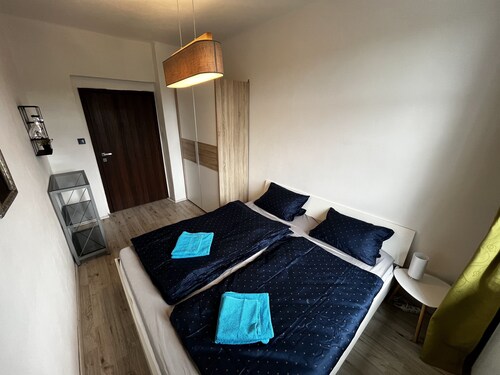 Large 3 Bedroom Apartment With Billiard and View