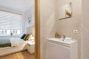 1 chambre, fer et planche à repasser, Wi-Fi gratuit, draps fournis