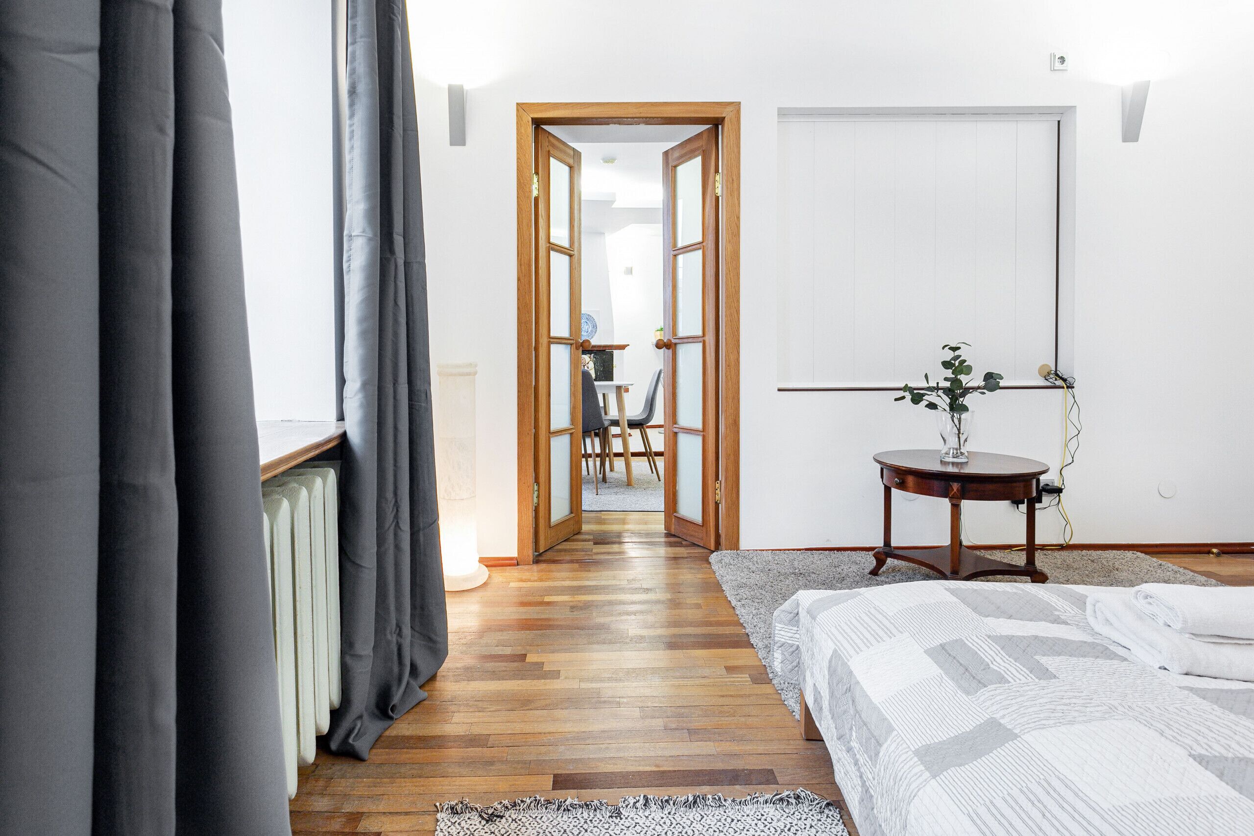 Iron/ironing board, free WiFi, bed sheets