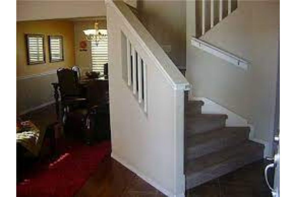 Beautiful four bedroom family home close to mountain views.