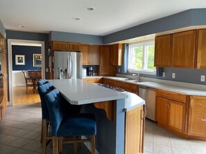 Fridge, microwave, oven, stovetop - 5 minutes to Penn State sporting events. (Port Matilda)