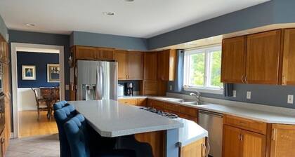 5 minutes to Penn State sporting events.