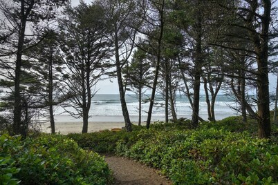The Ramble On  Oceanfront A-Frame Pet Friendly