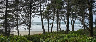 Tiki of the Pines Private Ocean Access A-Frame