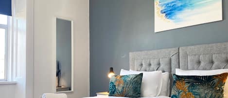 2 habitaciones, decoración personalizada y muebles diferentes