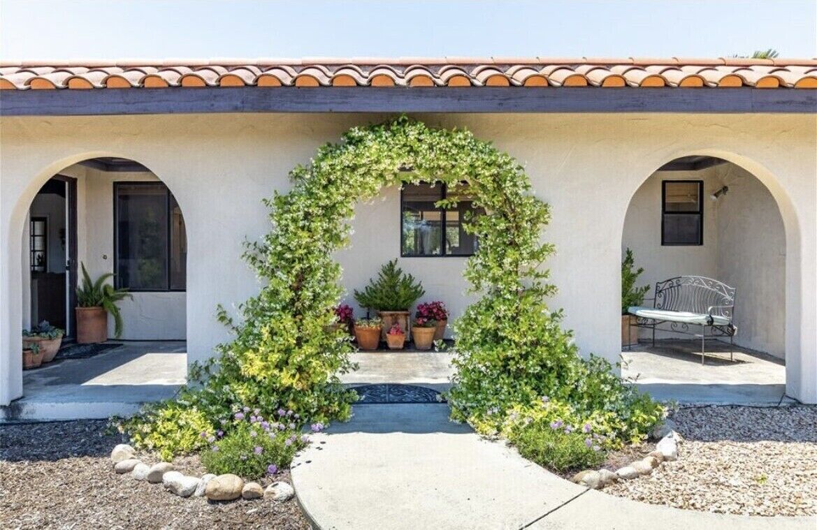 Hacienda Buena Vida and Casita in Central Coast Wine Country