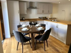 Tables à manger, îlots de cuisine