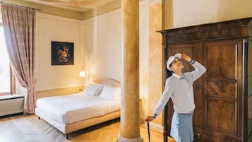 Suite tradicional | 1 habitación, minibar, wifi gratis y ropa de cama