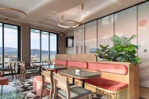 Dagelijks à-la-carte-ontbijt inbegrepen