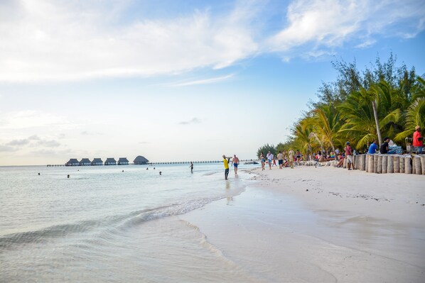 Exterior - Kae Beach Bungalow (Michamvi)