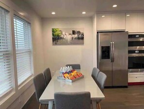 Dining - <br>DEAL ON! SANITIZED! Cozy Modern Home Panoramic Ocean View (Daly City)