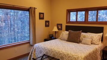 2 chambres, coffres-forts dans les chambres, fer et planche Ă repasser