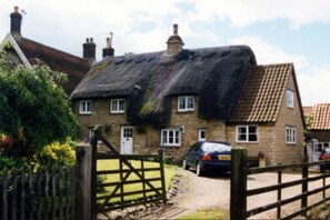 Exterior - Kettering Town Corporate - Ford Street (Kettering)