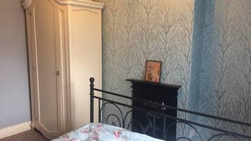 4 slaapkamers, een strijkplank/strijkijzer, gratis wifi