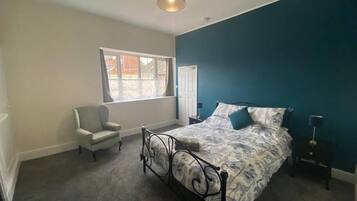 8 bedrooms, free WiFi