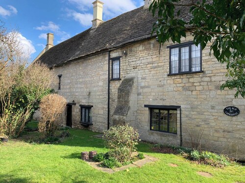 Beautiful Large Farm House Weldon