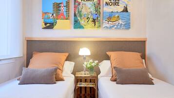 2 slaapkamers, een strijkplank/strijkijzer, internet