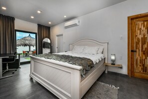 5 bedrooms, desk, free WiFi, bed sheets - 5 bedroom Villa Nune + Pool  (Paradera)