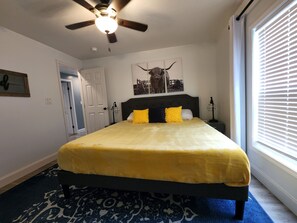 3 bedrooms, desk, iron/ironing board, free WiFi