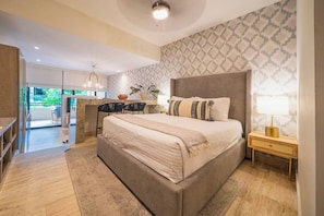 1 chambre, coffres-forts dans les chambres, fer et planche à repasser