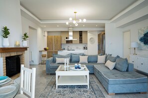 TV, peis og stereoanlegg