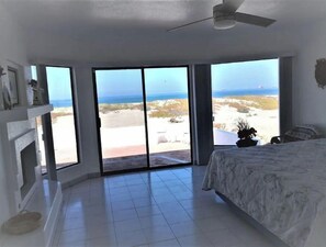 3 bedrooms, in-room safe, desk, iron/ironing board