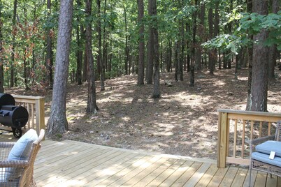 Cabin K, Beautiful 3 bedroom Cabin On Lake Ouachita!