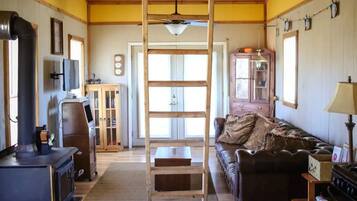 TV connectée, Netflix, lecteur de DVD, livres