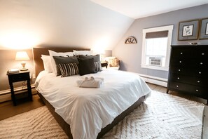 5 bedrooms, desk, iron/ironing board, free WiFi