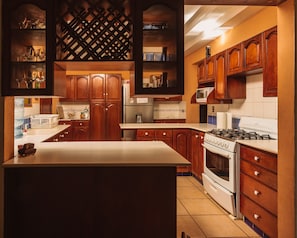 Shared fridge, microwave, highchair - Loli's Place (Managua)