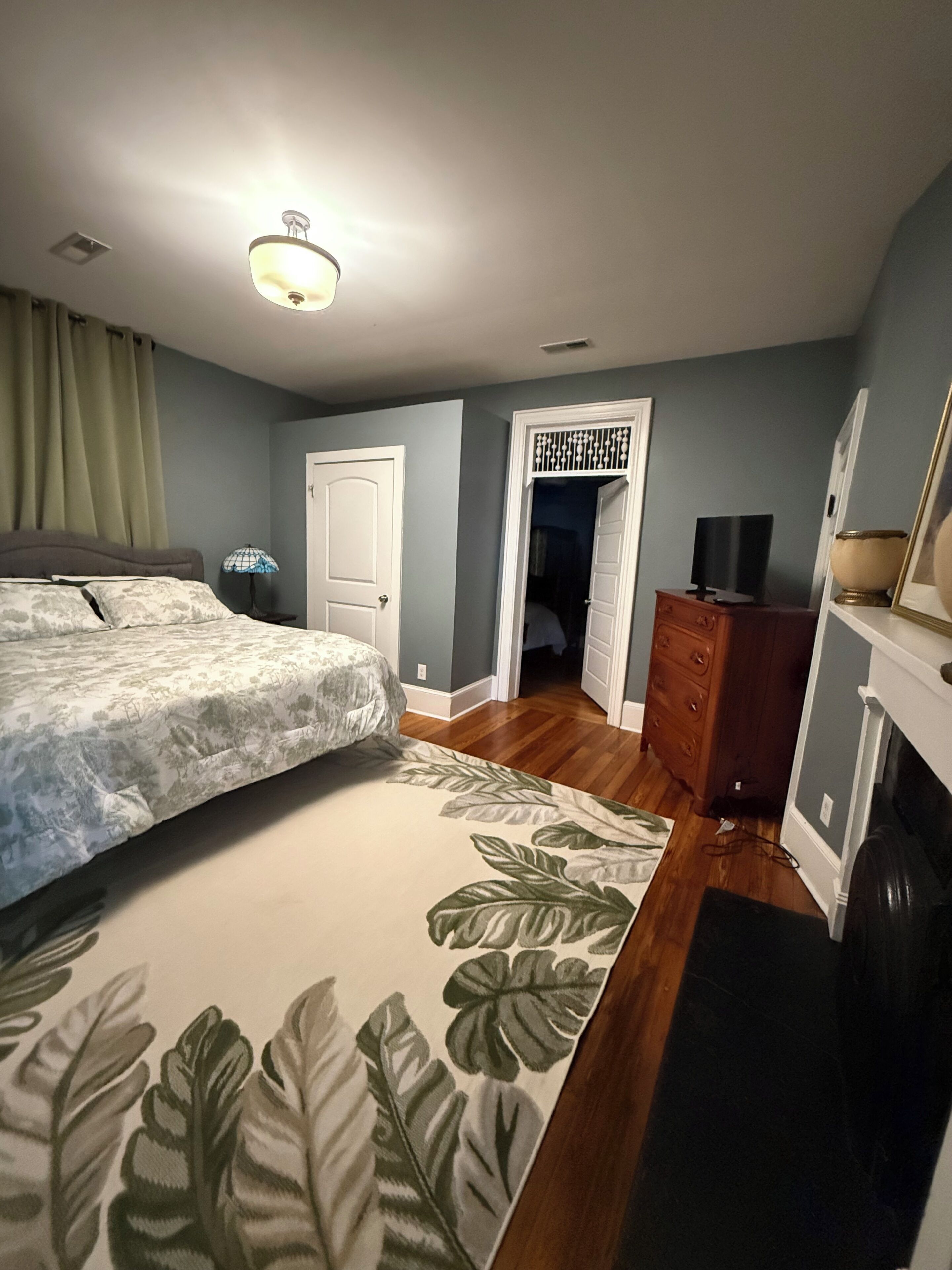 2 habitaciones, tabla de planchar con plancha y wifi gratis 