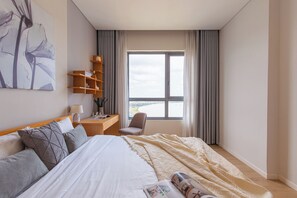 2 Schlafzimmer, Schreibtisch, Bügeleisen/Bügelbrett, WLAN