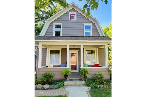 Warm, Charming and Cozy Turn of the Century Home