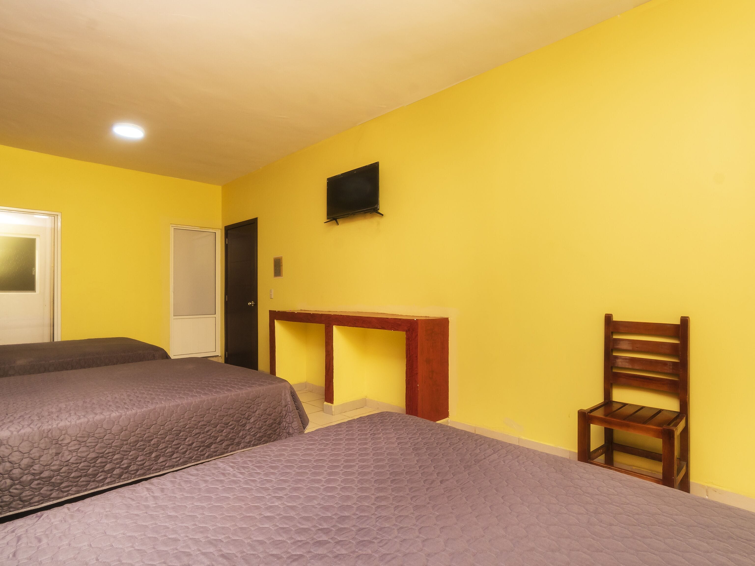 Habitación familiar | Tabla de planchar con plancha y wifi gratis 