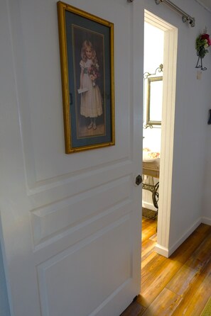 Interior - Country Comfort Apartment 8 miles from Round Top (Round Top)