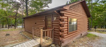 Cabin F at Safe Harbor Brady Mountain on Lake Ouachita!