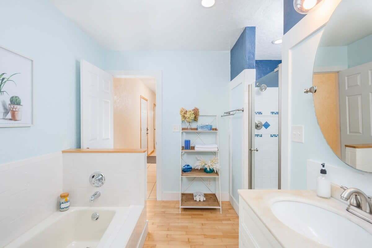 Bathtub, hair dryer, towels