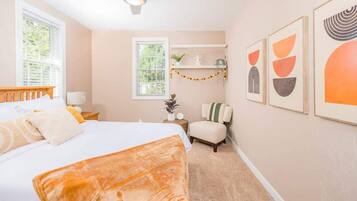 2 bedrooms, iron/ironing board, WiFi, bed sheets