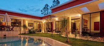 Villa Chicatanas Beautiful! 15 minutes to downtown.