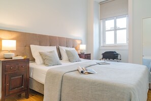 2 عدّة غرف نوم ومكواة/لوح كي وسرير سفر وواي فاي مجانًا