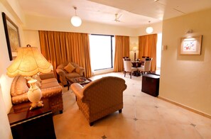 Room - The White Hotel Katra, A Member Of Radisson Individuals (Reasi)