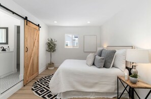 3 bedrooms, free WiFi - Gorgeous Spanish Villa (Los Angeles)