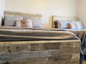 3 bedrooms, iron/ironing board, WiFi, bed sheets - The Herringbone Blue (Harnett County)