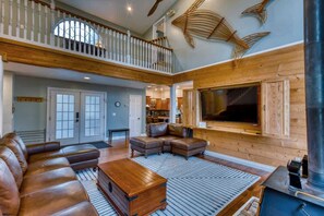 Unclassified image, 4 of 63, button - Grandeur Gathering Luxurious retreat with hot tub (Kodiak)